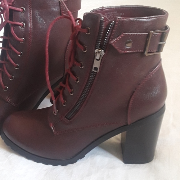 JUST FAB Ankle Lace up boots - Picture 2 of 3